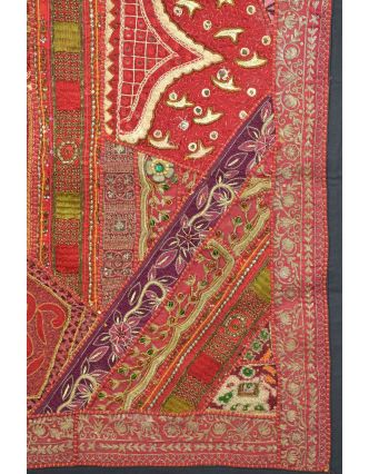 Unikátna tapiséria z Rajastanu, červená, ručné vyšívanie, 156x106cm