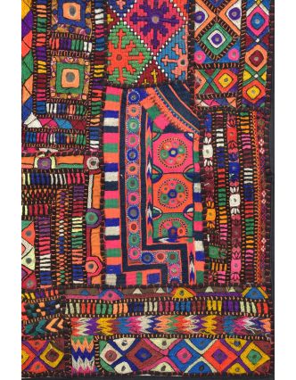 Unikátna tapiséria z Rajastanu, farebná, ručné vyšívanie, 140x91cm